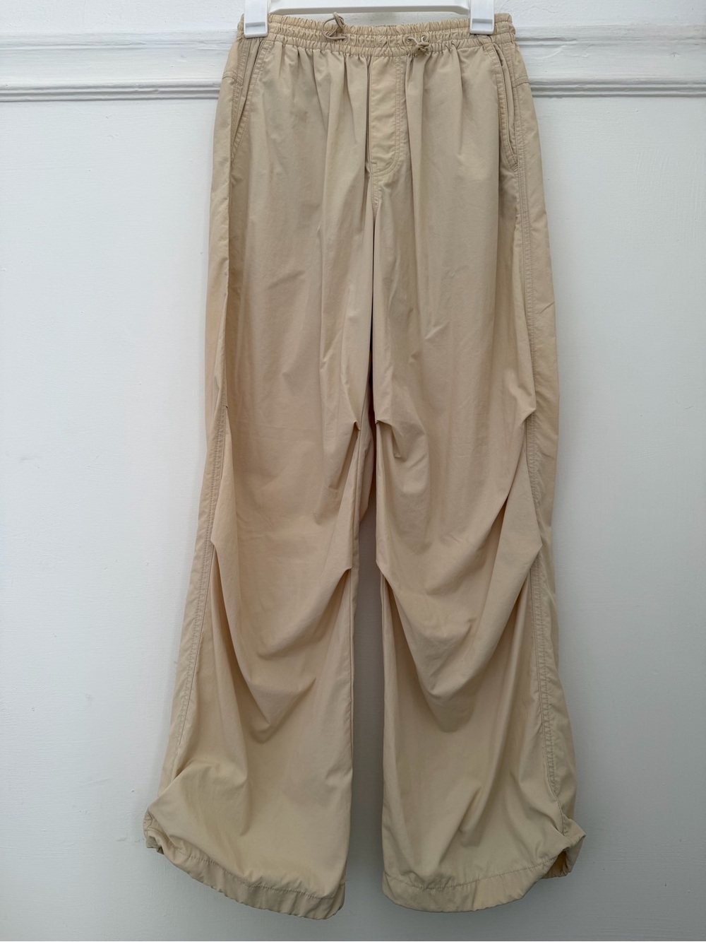 Uniqlo Women's Oversized Parachute Pants wide-leg balloon silhouette Size S NWOT